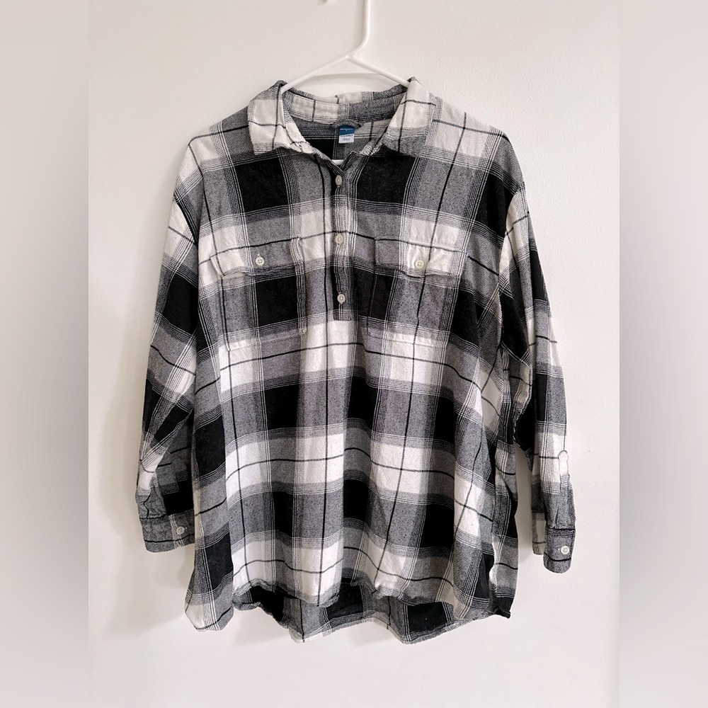 Woman’s Maternity Top